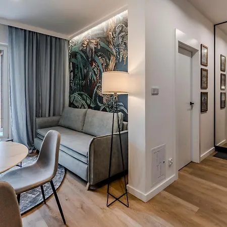 Agat Centrum Apartment *